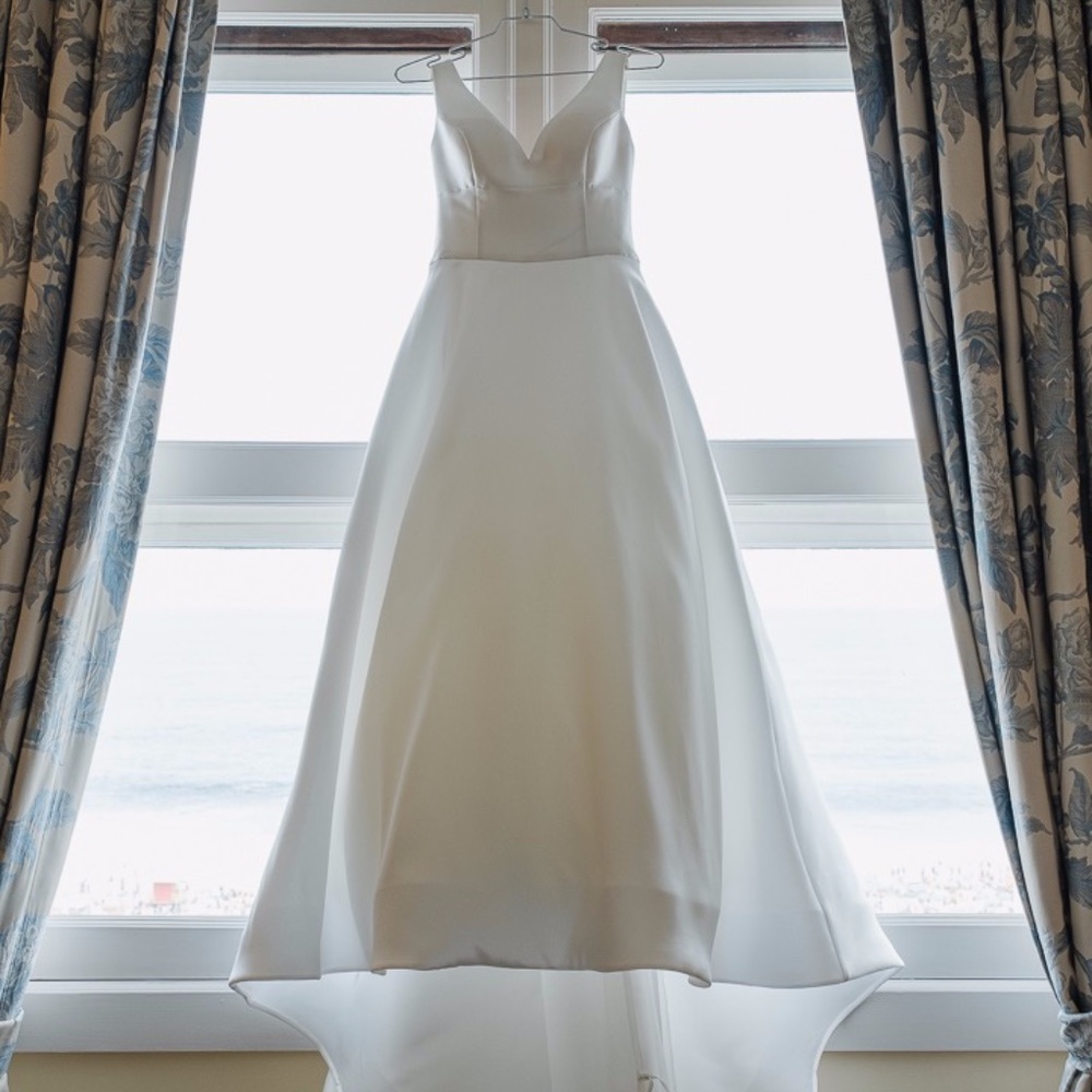 Anne Barge Wedding dress - Raquel